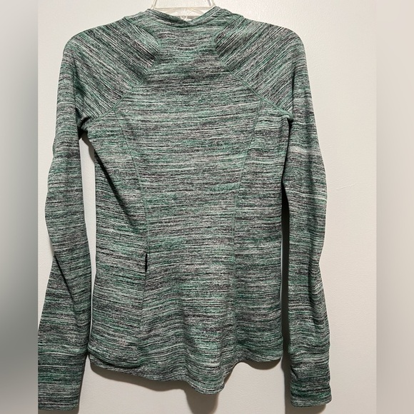 25. Lululemon Runderful Long Sleeve Slim Fit Running Top Size 6 - Picture 12 of 15